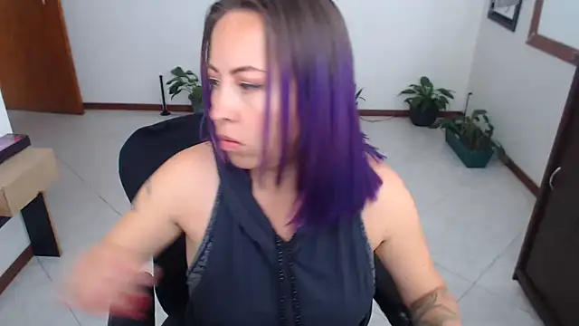 Snapshot of charlottezoe15 chatting on July 2026 04:53:01 PM charlottezoe15 online show from July 2026 04:53:01 PM
