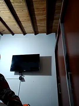 LunaZambrano online show from September 2025 02:44:02 PM