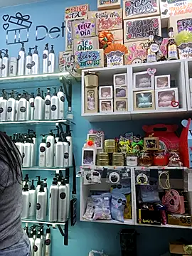 LunaZambrano online show from September 2025 07:52:01 PM