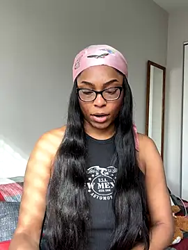 CandyLuxxxx online show from December 2024 06:04:02 PM