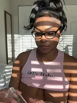 CandyLuxxxx online show from January 2025 09:17:01 PM