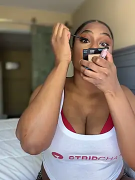 Snapshot of CandyLuxxxx chatting on June 2026 05:06:02 PM CandyLuxxxx online show from June 2026 05:06:02 PM