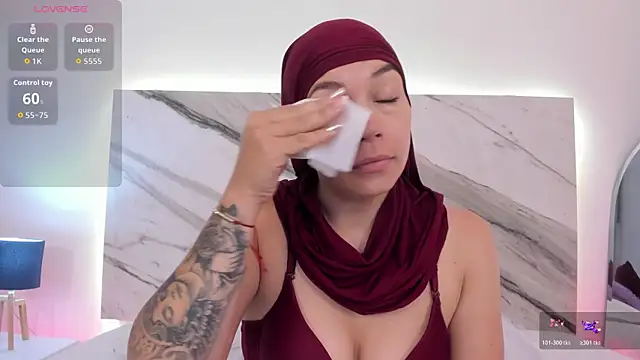 aisha vs online show from April 2026 12:31:01 PM