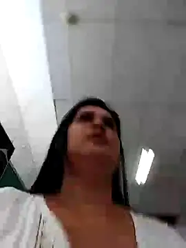 Snapshot of keilymadam chatting on December 2024 04:49:02 PM keilymadam online show from December 2024 04:49:02 PM