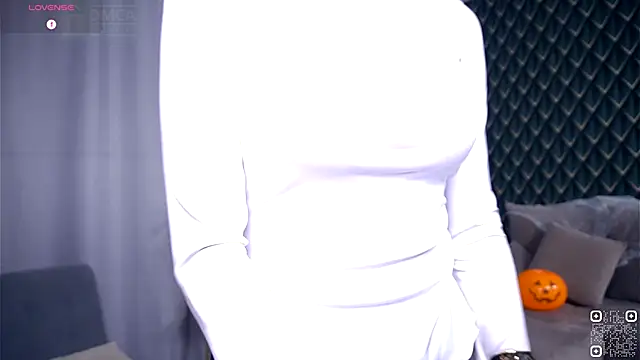 AmmyScotch online show from October 2025 04:36:01 AM