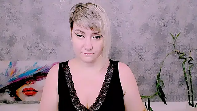 Snapshot of Djullia chatting on July 2026 05:55:02 AM Djullia online show from July 2026 05:55:02 AM