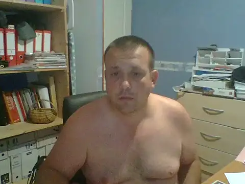 manubm03 online show from June 2026 03:28:01 AM