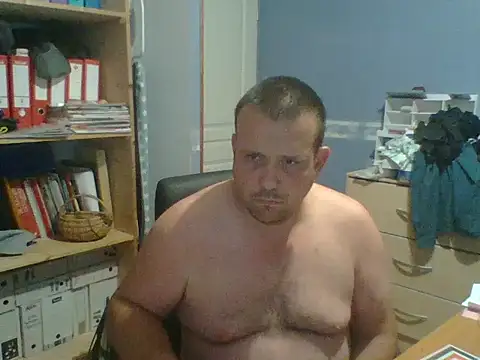manubm03 online show from June 2026 07:47:02 AM