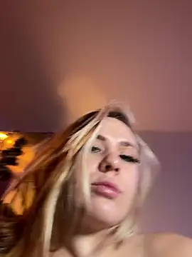 Snapshot of AnjaAmelia chatting on December 2024 06:03:02 PM AnjaAmelia online show from December 2024 06:03:02 PM