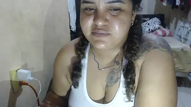 Snapshot of SEXY_SENSUALSARA chatting on May 2026 05:02:02 AM SEXY SENSUALSARA online show from May 2026 05:02:02 AM
