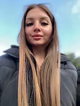 KrisMagnoly online show from October 2025 01:41:02 PM