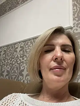 sensualEmilia online show from June 2026 04:44:01 PM