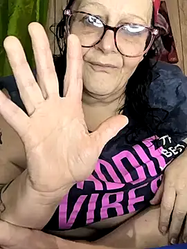 davisdesiresxh online show from December 2024 02:01:02 PM