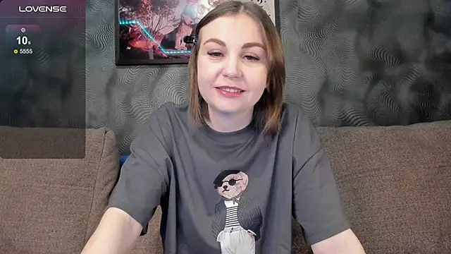 Snapshot of CassieMils chatting on March 2026 08:15:01 AM CassieMils online show from March 2026 08:15:01 AM