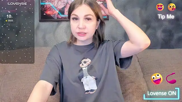 CassieMils online show from June 2026 01:23:01 PM