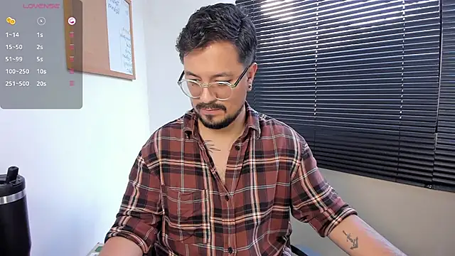 DaviidEvans  online show from December 2024 08:13:01 PM