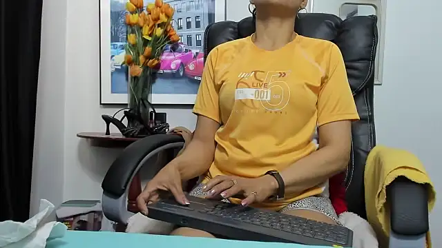 Aries Mature online show from October 2025 04:05:02 PM