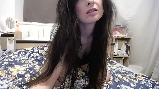 Snapshot of desirmiss1 chatting on February 2025 09:43:01 AM desirmiss1 online show from February 2025 09:43:01 AM