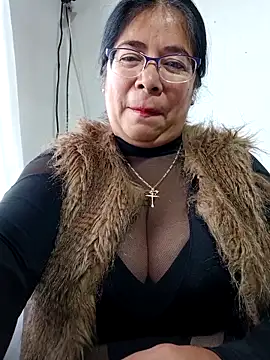 Snapshot of __valentina18 chatting on March 2025 01:05:02 PM   valentina18 online show from March 2025 01:05:02 PM
