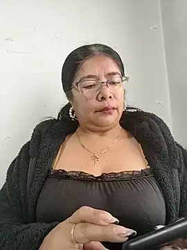   valentina18 online show from December 2025 01:09:02 PM