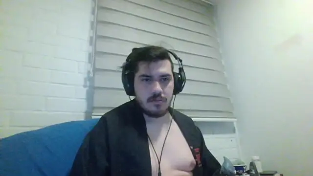 Snapshot of hung_weeb chatting on May 2026 06:32:01 AM hung weeb online show from May 2026 06:32:01 AM