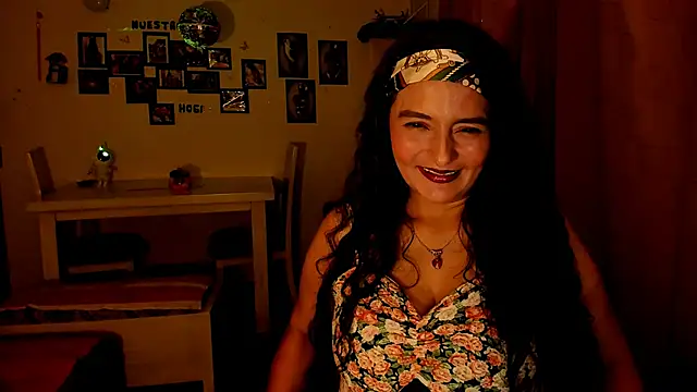 emma luxy online show from April 2026 04:00:01 AM