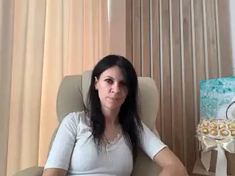 Snapshot of InjaAtHome chatting on July 2026 09:29:02 AM InjaAtHome online show from July 2026 09:29:02 AM