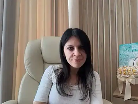 Snapshot of InjaAtHome chatting on July 2026 11:17:02 AM InjaAtHome online show from July 2026 11:17:02 AM