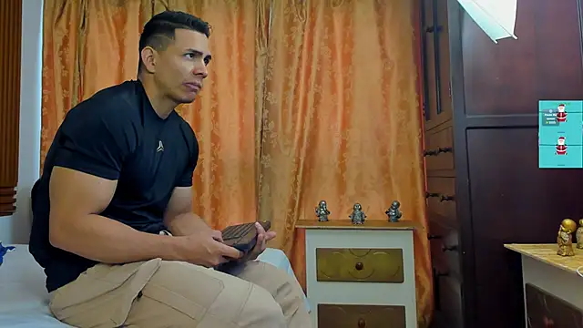 ChoreyTaiylor online show from December 2025 01:42:01 PM