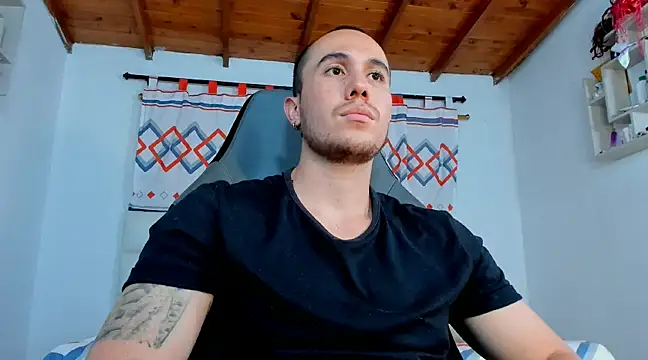 juan  jimenez online show from March 2025 09:32:02 PM