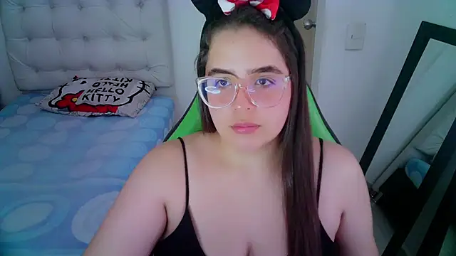  alicia z online show from December 2024 06:09:02 PM