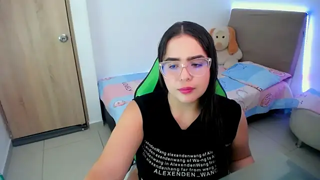  alicia z online show from February 2025 05:37:02 PM