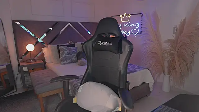 KateOwens online show from November 2025 10:58:02 AM