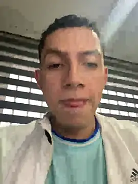 davinalhot online show from April 2026 06:45:01 PM