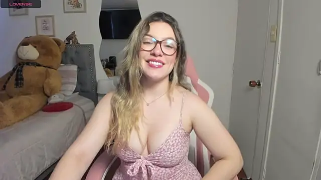 Snapshot of samysweet_8 chatting on May 2026 09:13:01 PM samysweet 8 online show from May 2026 09:13:01 PM