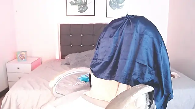 selena yourmilf online show from April 2026 06:38:01 PM