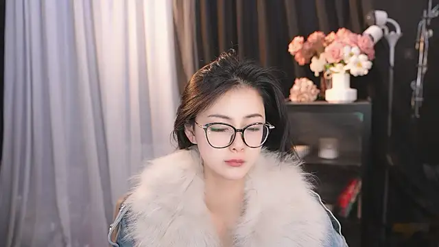 Ocean--Lili online show from March 2025 02:32:02 PM