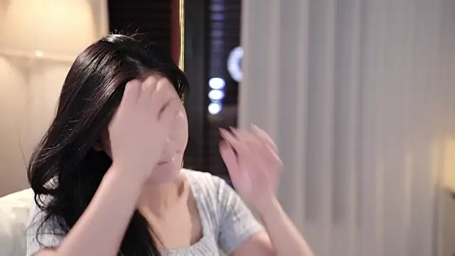 Ocean--Lili online show from September 2025 02:08:01 PM