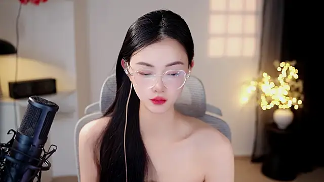 Ocean--Lili online show from July 2026 02:20:02 PM