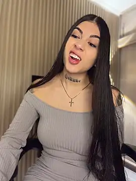 Sarasanders 4 online show from April 2026 02:28:01 AM