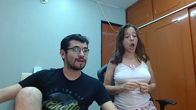 Snapshot of Isaandysex2428 chatting on February 2025 01:33:01 AM Isaandysex2428 online show from February 2025 01:33:01 AM