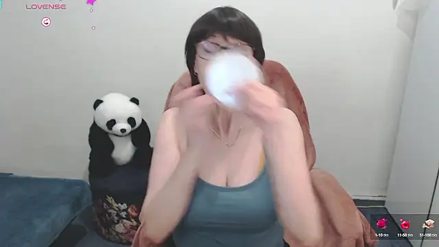 Ammillia online show from December 2024 08:30:02 AM