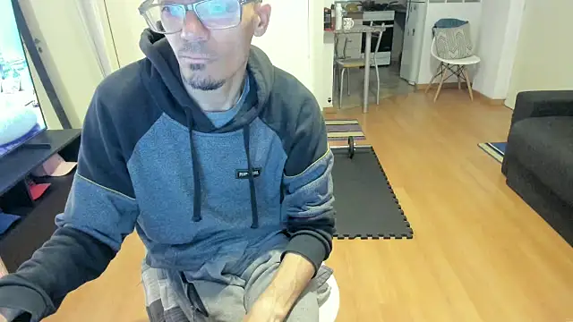 guachin hunk online show from September 2025 02:49:02 PM