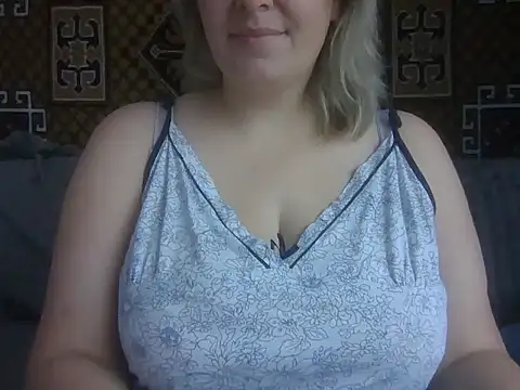 Diana Britt online show from October 2025 06:03:01 AM