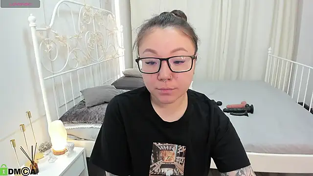 gentle muse online show from April 2026 11:07:02 PM