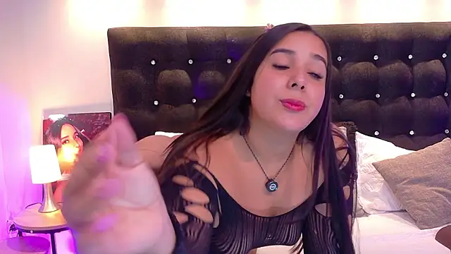 ValenScott1 online show from February 2026 01:18:02 PM