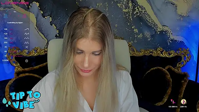 Snapshot of CassandraGood chatting on December 2024 10:07:01 AM CassandraGood online show from December 2024 10:07:01 AM