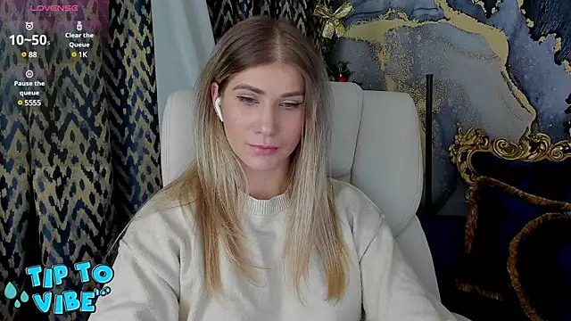 Snapshot of CassandraGood chatting on January 2025 02:58:01 AM CassandraGood online show from January 2025 02:58:01 AM