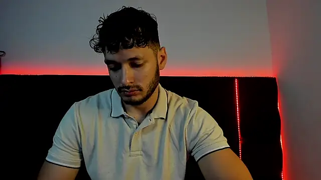 alejandro  2 online show from February 2026 03:49:02 PM