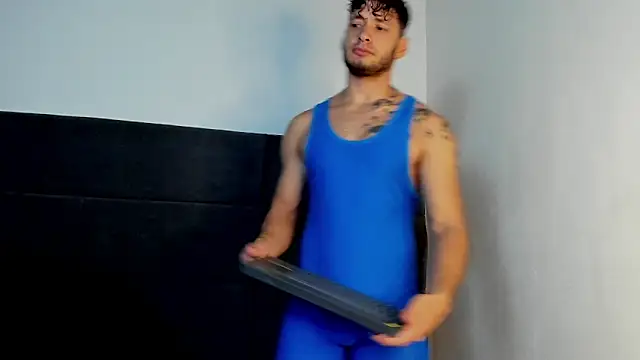 alejandro  2 online show from April 2026 04:40:02 PM